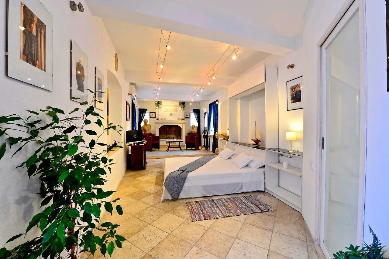 Romantic Rooms Gena 0*, Trogir Croatia